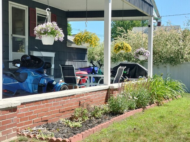 Car Port - 29 Wentworth St