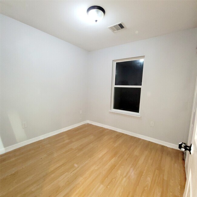 Foto del edificio - 7608 E Magnolia St