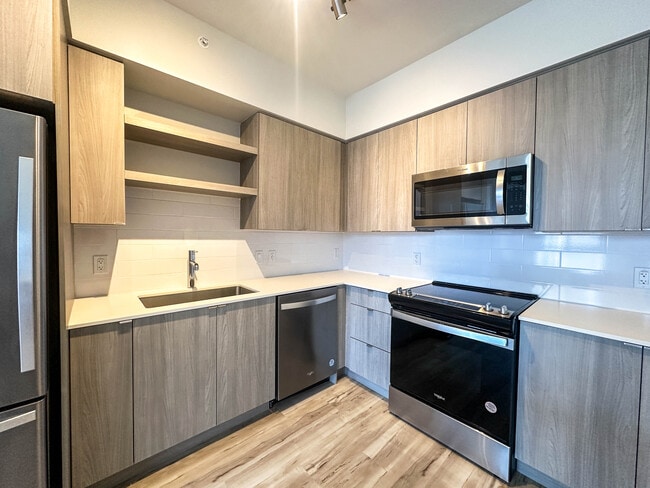 Building Photo - 567 SW 3rd St