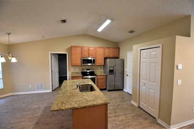 Building Photo - 1783 Laramie Cir