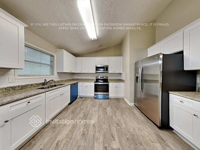 Foto del edificio - 4026 Leicester Dr NE