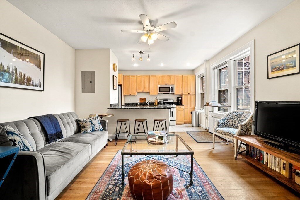 Primary Photo - 130 Myrtle St