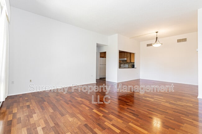 Foto del edificio - 1 Markham Rd