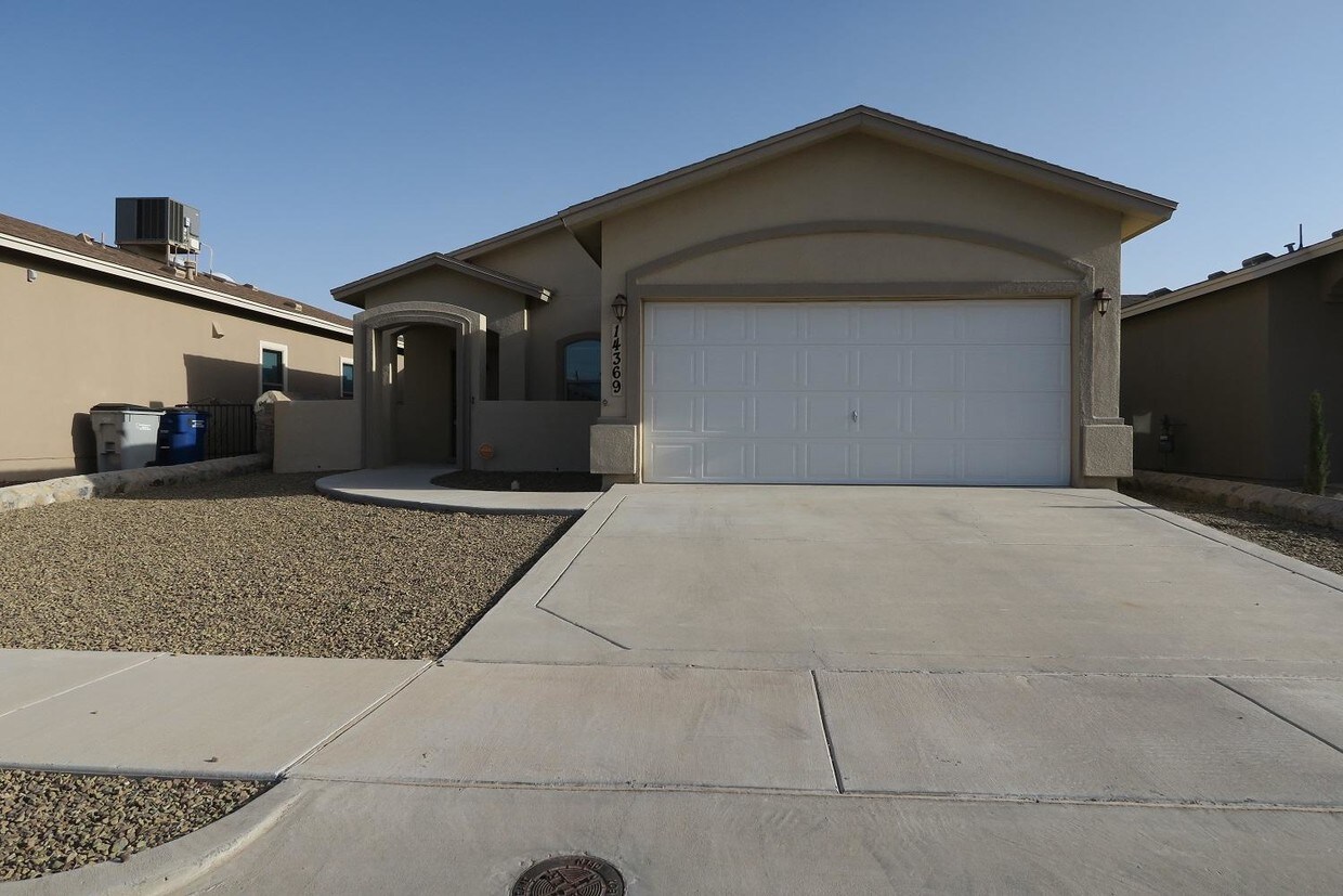 14369 Valley Light Ct, El Paso, TX 79938 House for Rent in El Paso
