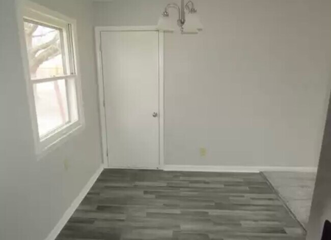 Comedor - 617 Lena Ave