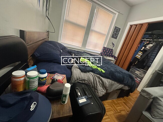 Building Photo - 40 Anderson St