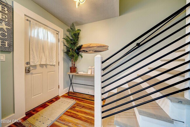 Building Photo - 632 W Caladium Cir