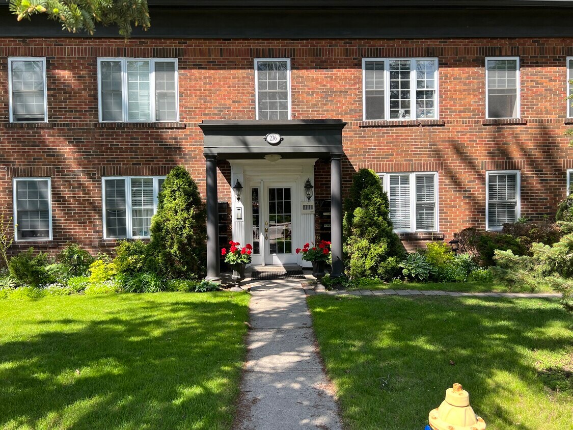 Photo principale - Beautiful, newly renovated 1 bdrm High Par...