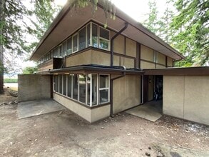 Building Photo - 3001 N Highland St