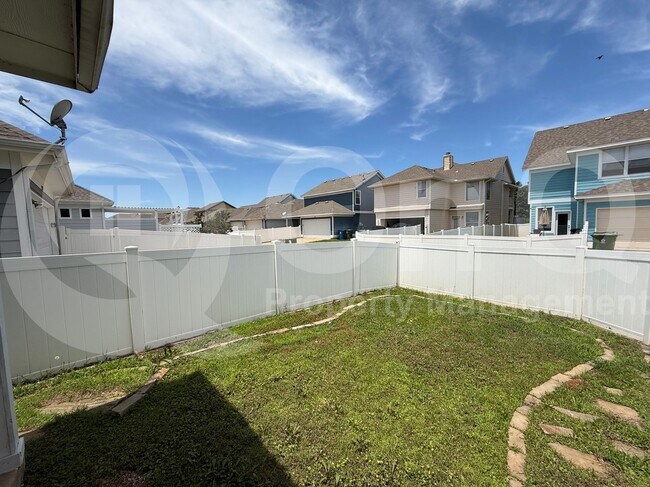 Building Photo - 10301 Waterbury Dr
