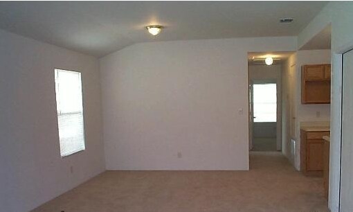 Foto del edificio - 711-733 Rosewood Ave