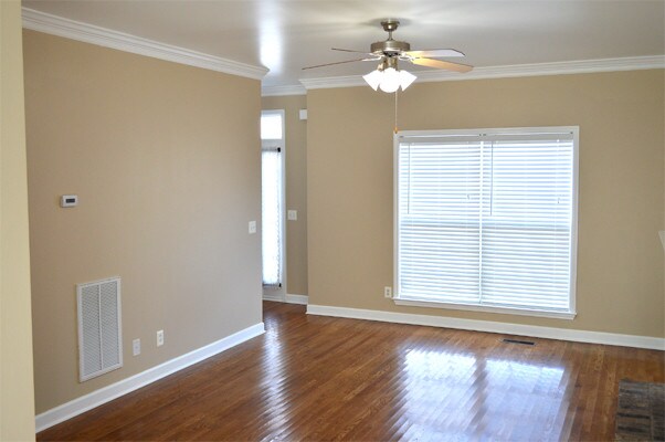 Foto del edificio - 2271 Dewey Dr