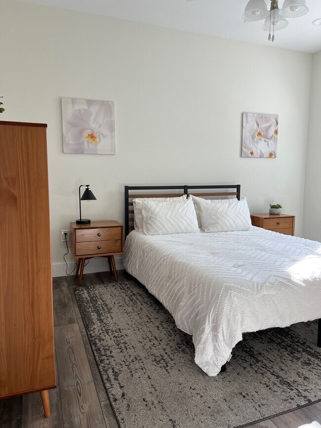 Foto del edificio - 4809 W Juno St