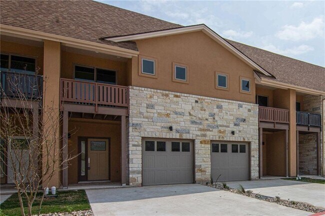 Building Photo - 203 Conservation Dr
