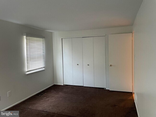 Building Photo - 13014 Blakeslee Dr