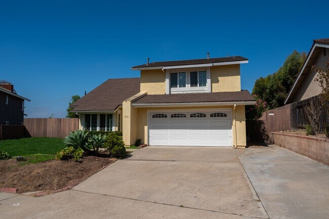 Foto del edificio - Spacious 2 Story House in cul-de-sac with ...