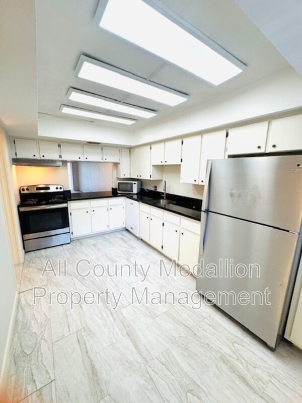 Foto del edificio - 6731 Winkler Rd