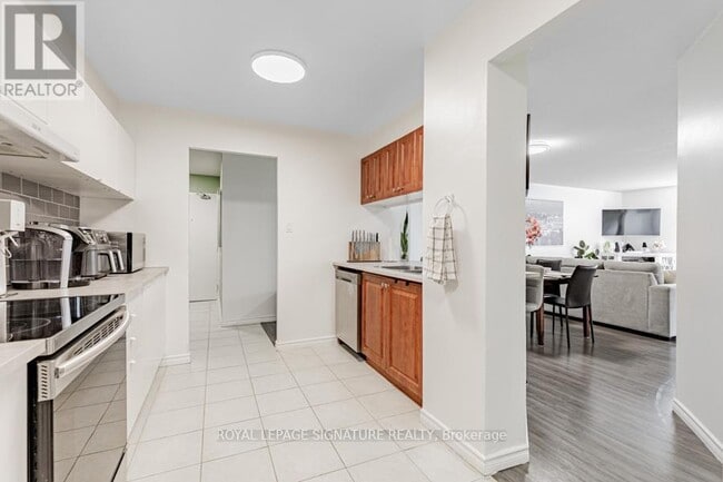 Building Photo - 236 Albion Rd