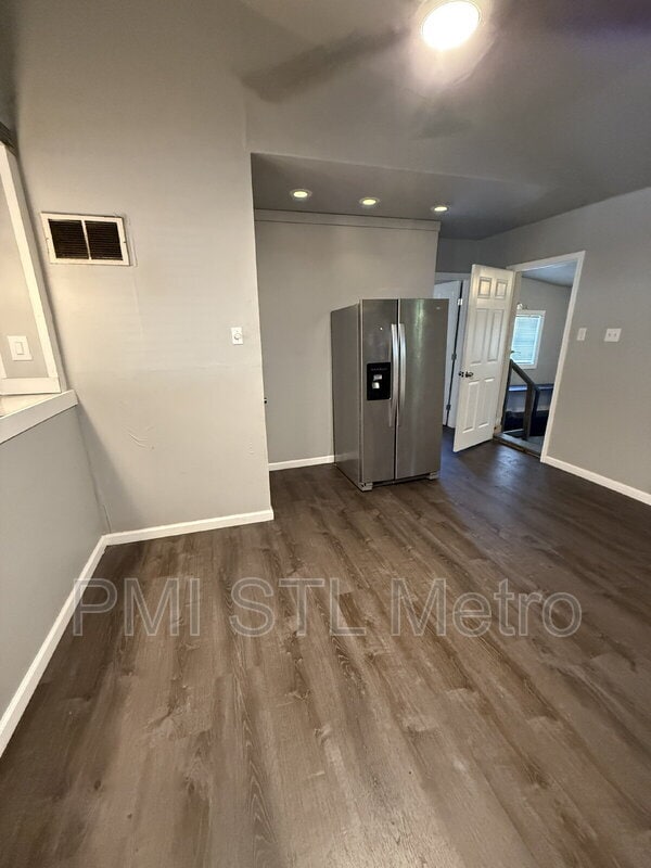 Building Photo - 3678 Elsa Ave