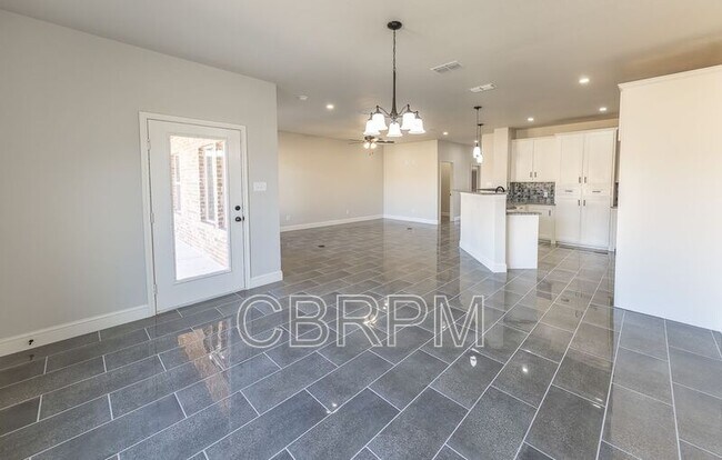Building Photo - 1808 Ross Ave