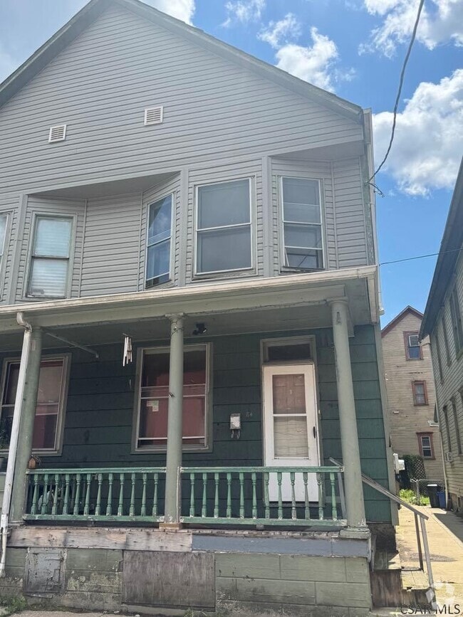 Building Photo - 84-86 Golde St