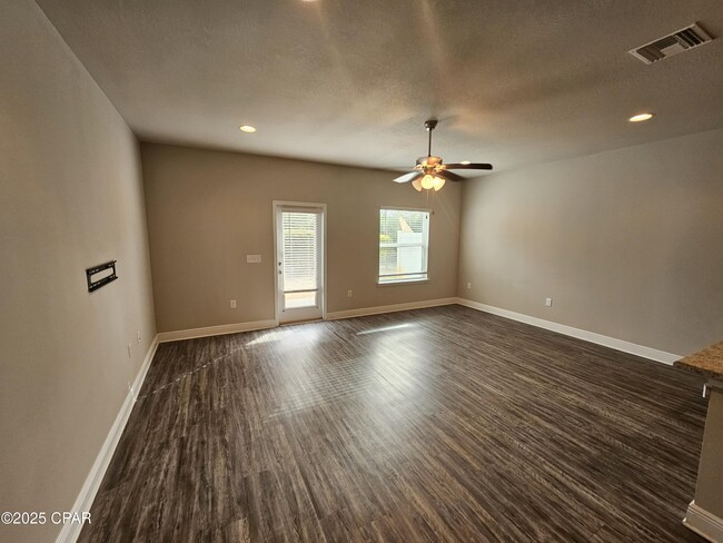 Building Photo - 5804 Callaway Cir