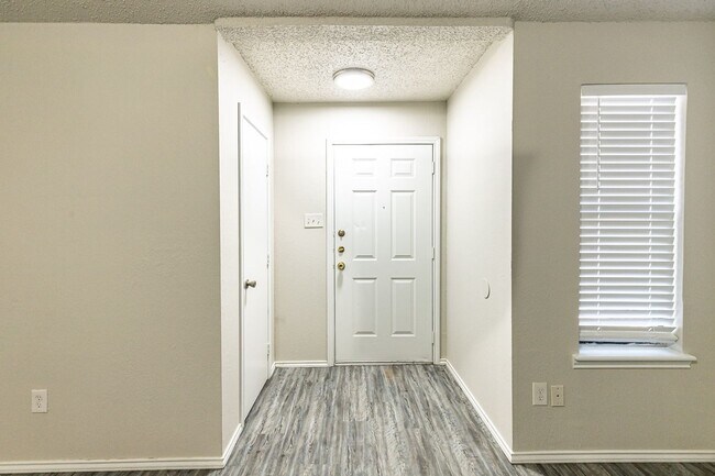 Foto del edificio - MC 13 Wagnon Drive