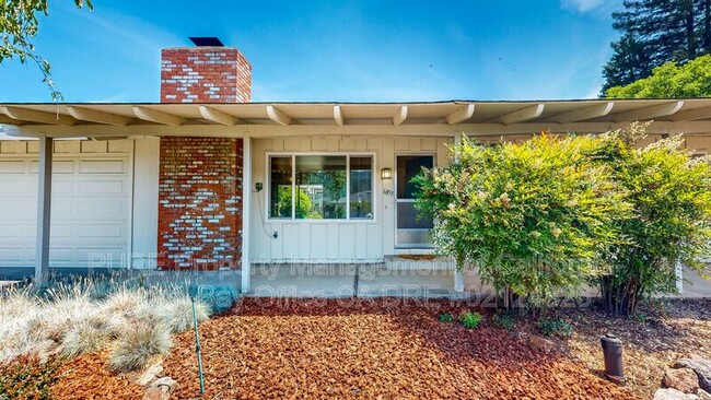 Building Photo - 6855 Fairfield Dr