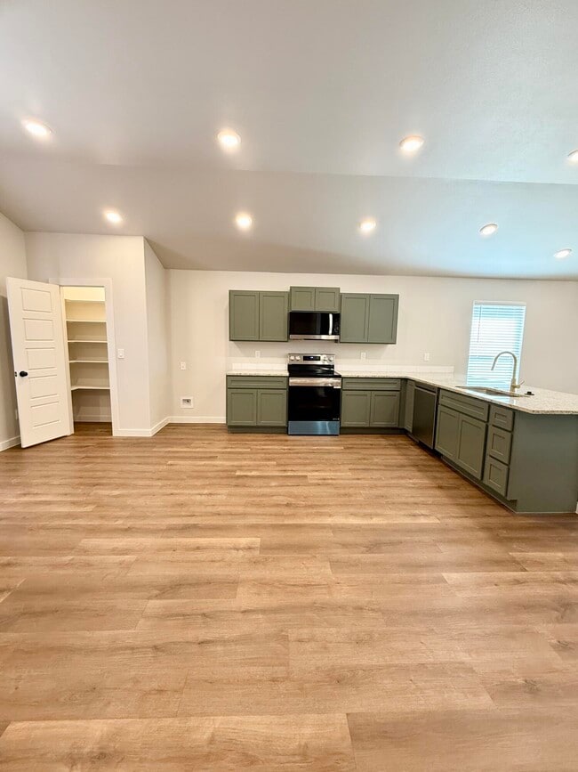 Foto del edificio - 2119 Langford Ave