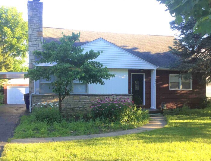 Primary Photo - 2921 Astor Ave