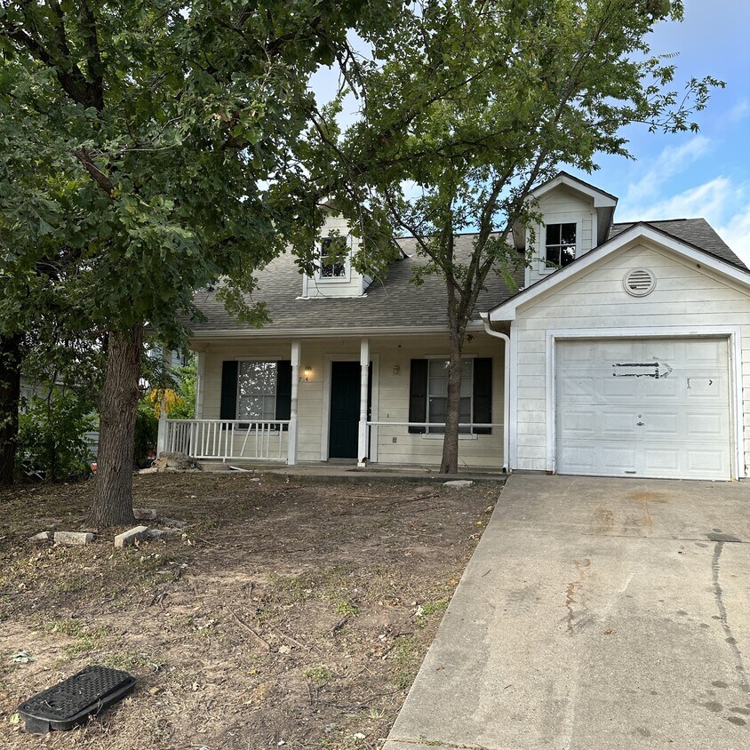 Foto principal - 1704 Lovingood Dr