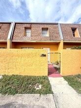 Building Photo - 2625 NW 60th Way