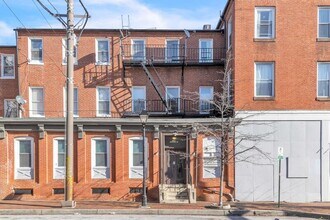 Building Photo - 226 W Monument St