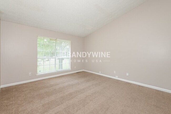 Foto del edificio - 6575 Smoke Ridge Dr