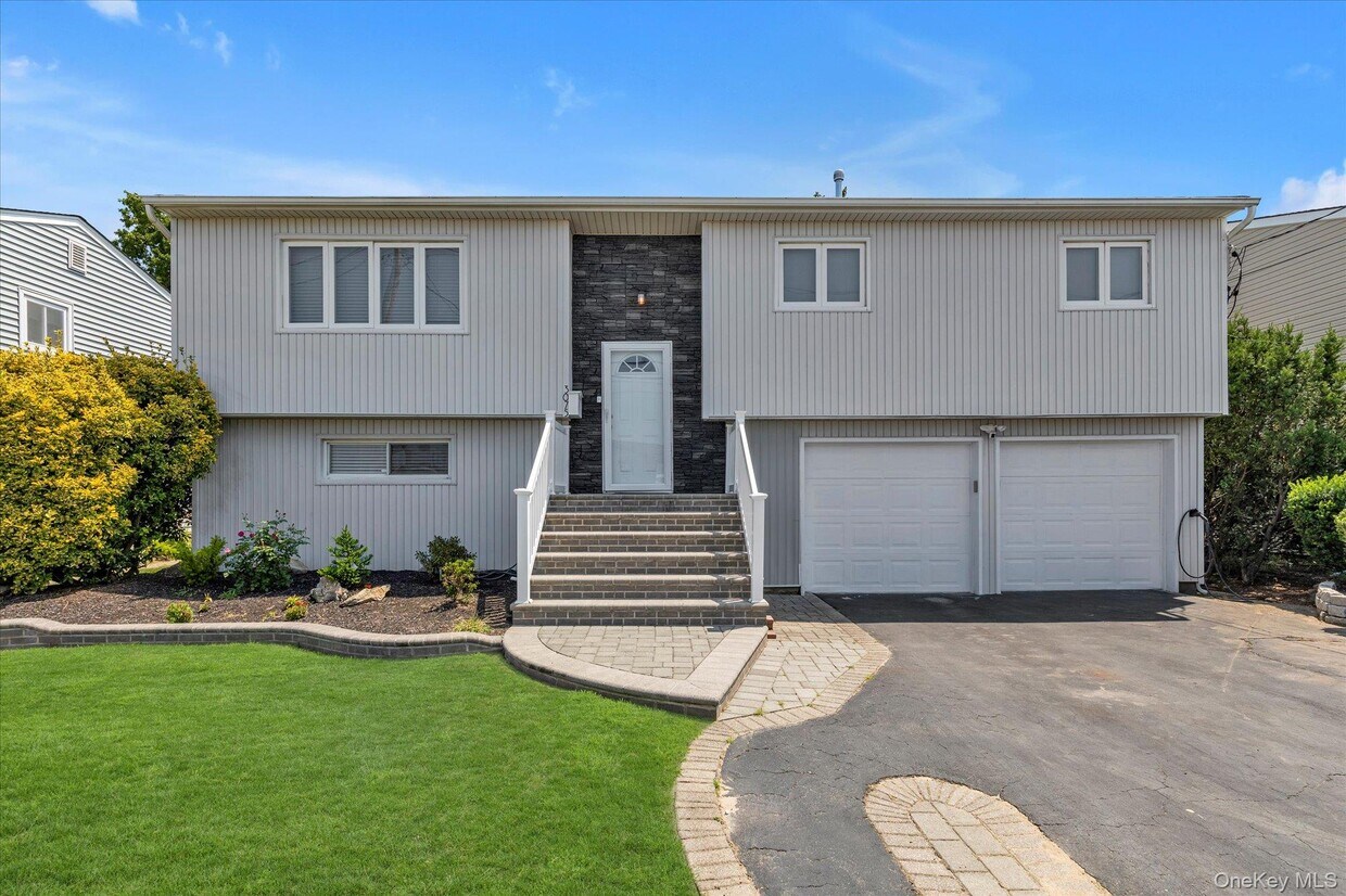 Foto principal - 3075 Whaleneck Dr