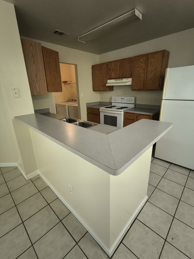 Building Photo - 857 Sagewood Trl