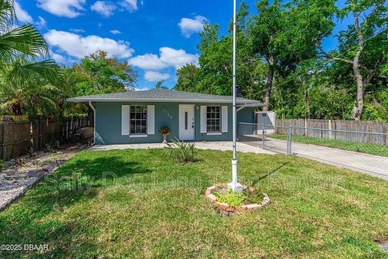 Photo - 1702 Carolina Avenue