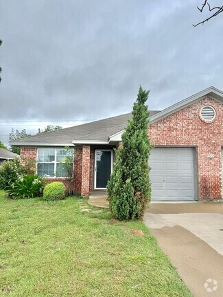 Building Photo - 6502 Temora Loop