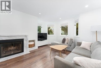 Building Photo - 2017 W 15th Ave