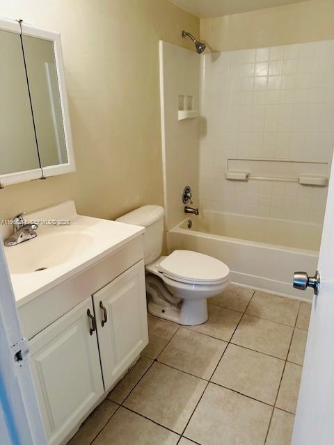 Building Photo - 1500 Crescent Cir