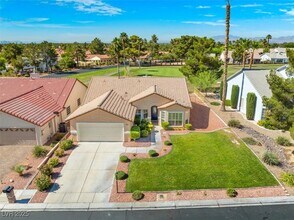 Building Photo - 5005 Cliffrose Dr