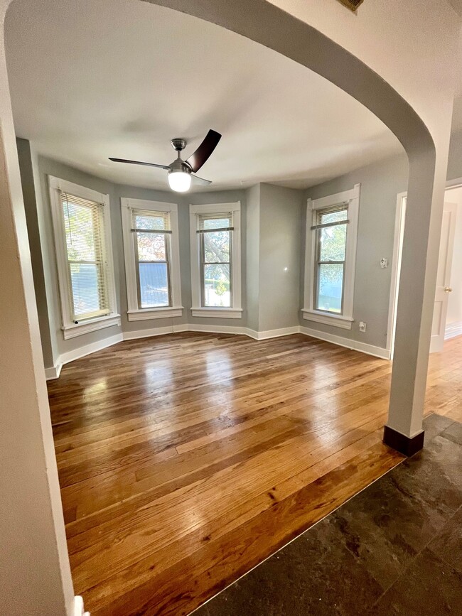 Dining area - 56 E College Ave