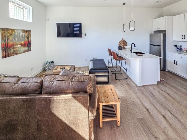 Foto del edificio - 203 Danna Ln