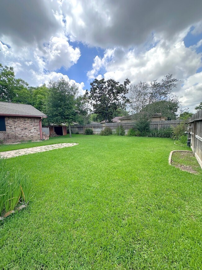 Building Photo - 21302 Park Rock Ln