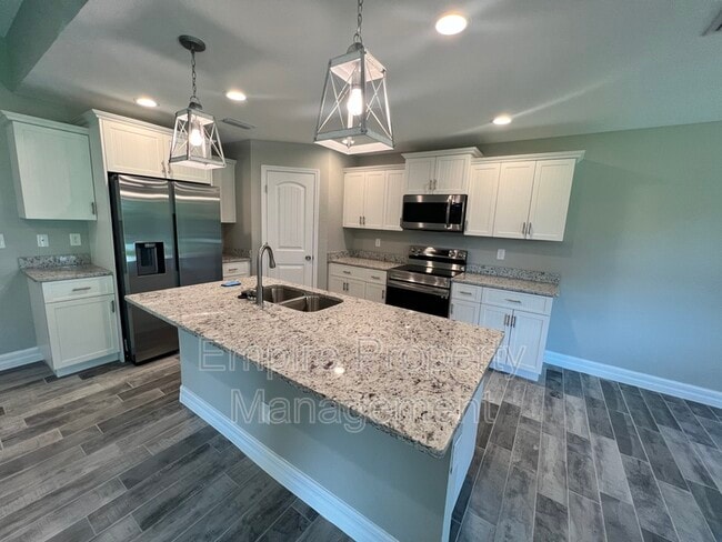 Building Photo - 134 Swan Dr