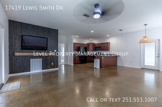 Foto del edificio - 17419 Lewis Smith Dr