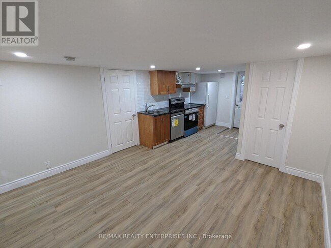 Photo du bâtiment - LOWER - 903 TENTH STREET