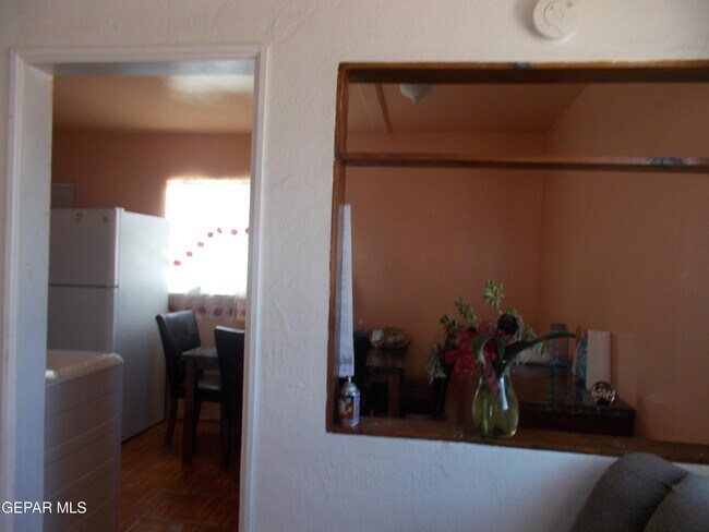 Foto del edificio - 7724 Mustang Ave