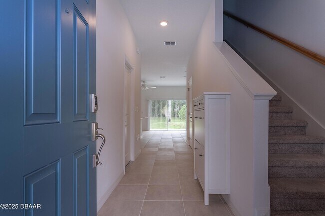 Foto del edificio - 326 Riverfront Wy