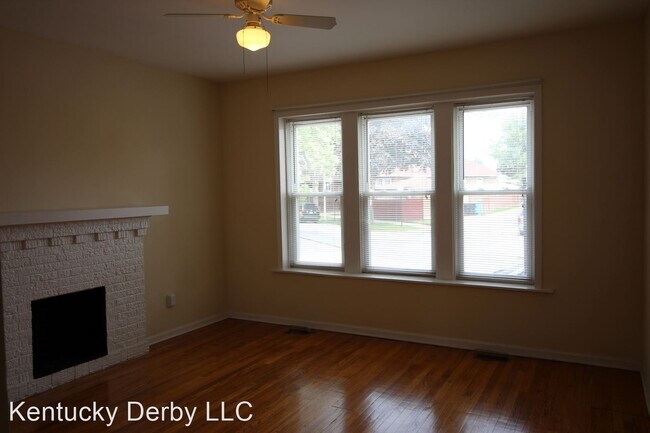 Building Photo - 4624 W Lawrence Ave